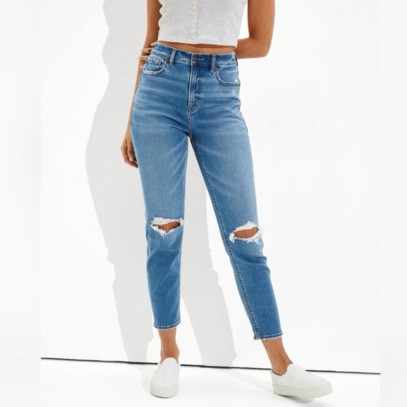 American Eagle Soft Knit High Rise Mom Jeans Distressed Raw Hem Size 2 - Picture 1 of 13